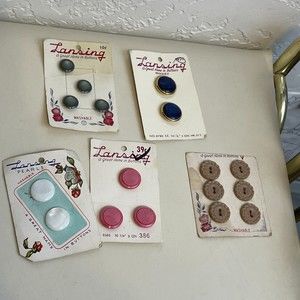 🌻{Set of 5} VTG NOS Lansing Buttons On Cards: Pearl,Glass,Plastic, Faux Wood